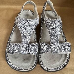 Alegria Kendra Black & White Floral Leather Sandals. Size EU 38